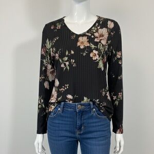 Suzy Shier Floral Knit Top in Pink and Green